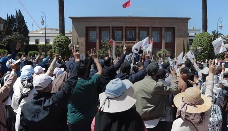 نقابات التعليم تحتج على تسويف الحكومة في تنفيذ التزاماتها