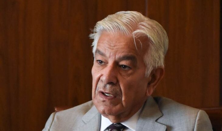 وزير الدفاع الباكستاني: التوتر مع الهند ينذر بخطر اندلاع حرب نووية