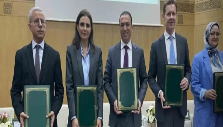 توقيع اتفاقية شراكة لدعم الصناع التقليديين بخدمات رقمية وعروض تمويلية