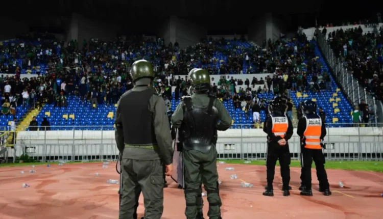 توقيف 17 شخصاً في أحداث شغب رياضية بالدار البيضاء خلال مباراة الوداد والجيش الملكي