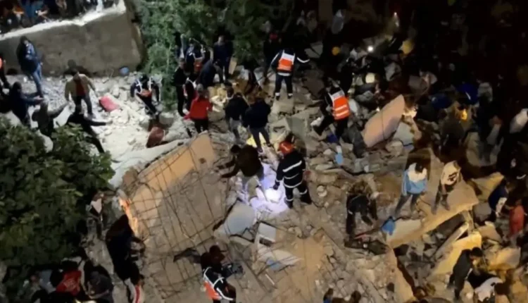 ساكنة حي الحسني في فاس تحتج مطالبة بتدخل عاجل بعد انهيار مبنى آيل للسقوط