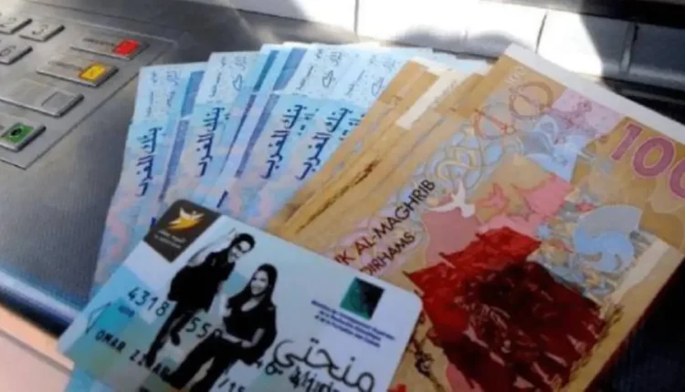 صرف الشطر الثالث من المنحة الجامعية للطلبة المغاربة قبل منتصف مايو