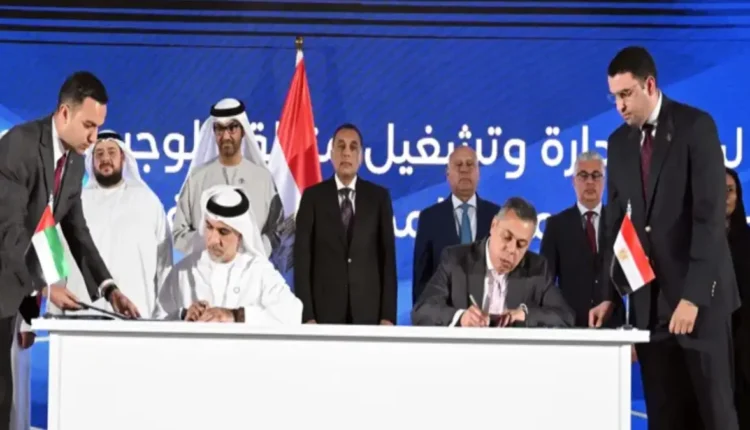 مصر تتعاون مع موانئ أبوظبي لتطوير شرق بورسعيد