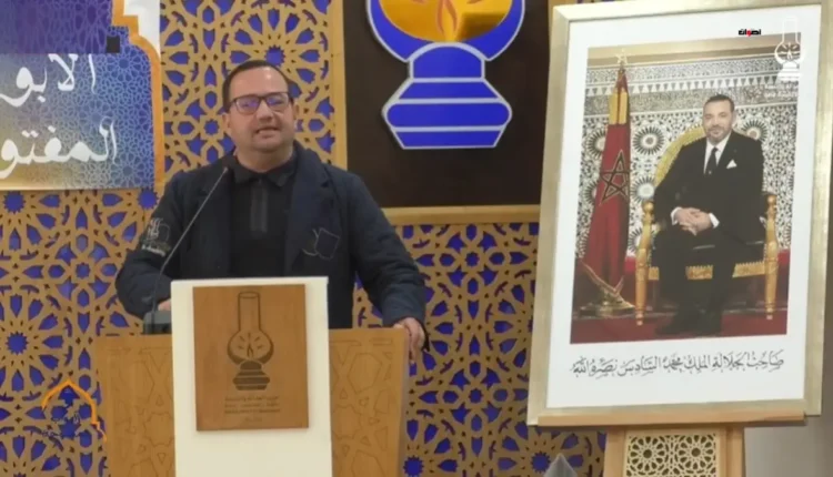 محمد خيي يكشف عن سلسلة من الفضائح: عمدة فاس متهم بالتقصير والمحسوبية في تدبير الشأن المحلي