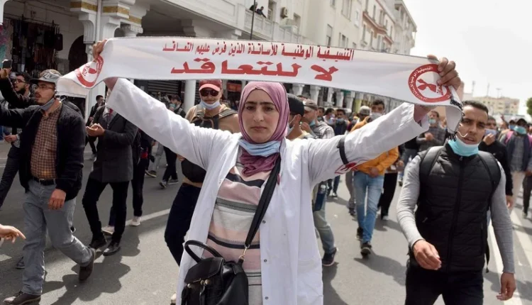 النقابة الوطنية للتعليم تعلق على تصريحات رئيس الحكومة حول ملف التعاقد