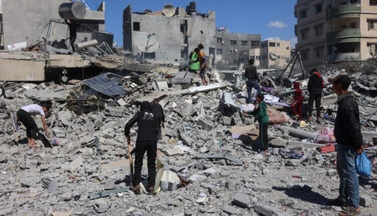 غارات إسرائيلية على غزة تودي بحياة 35 فلسطينيًا وتفاقم الأزمة الإنسانية