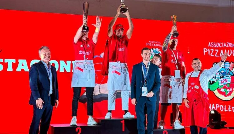 المغربي أيوب عياش يتوج بطلا للعالم في صناعة البيتزا