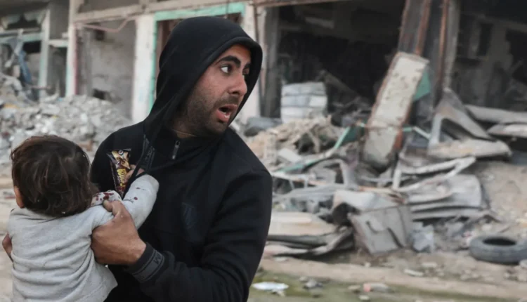 غارات إسرائيلية ترفع عدد القتلى في غزة إلى 44 فلسطينيًا