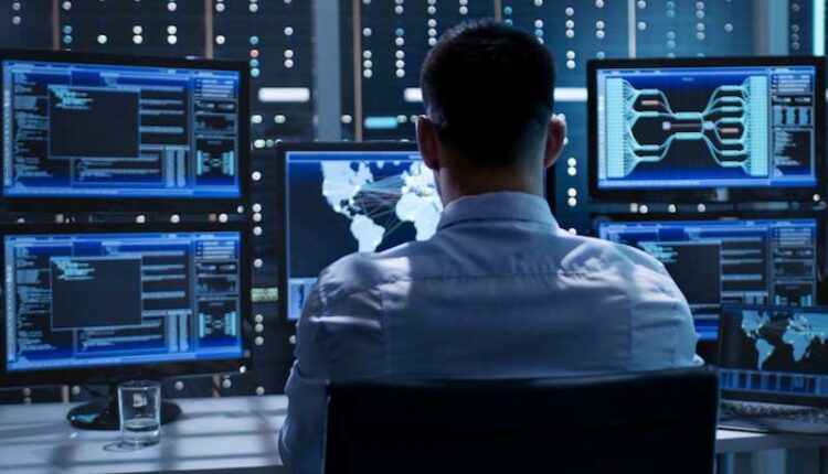 المستشار البرلماني خالد السطي يستفسر عن إجراءات حماية البنى الرقمية للدولة