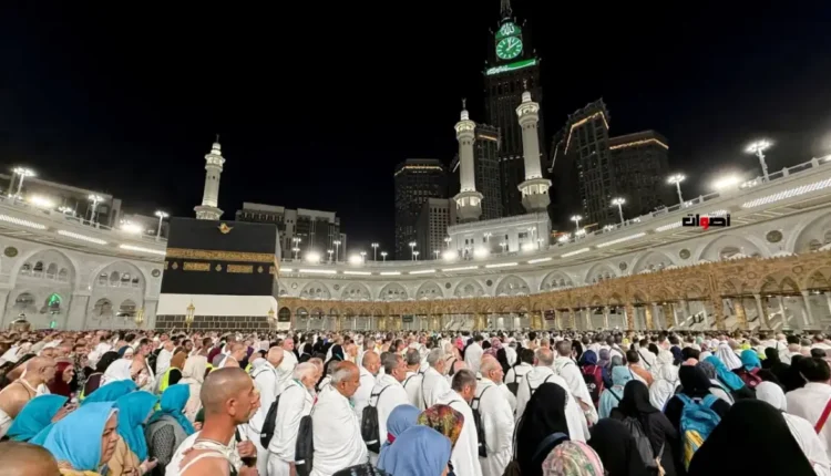 السعودية توقف 60 شخصًا من حاملي تأشيرات الزيارة حاولوا التسلل إلى مكة عبر الطرق الصحراوية