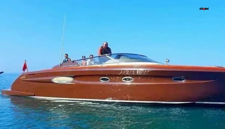 الملك محمد السادس يختار لحظة استجمام على شواطئ المضيق بأسلوب بسيط وعفوي