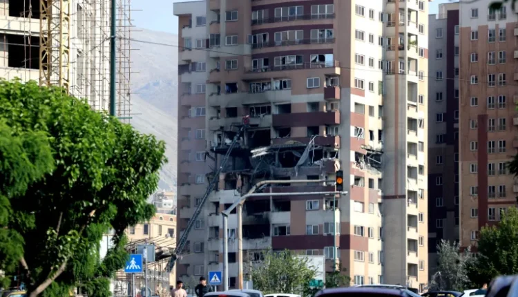 إسرائيل تستأنف غاراتها على طهران بعد إطلاق صاروخين من إيران