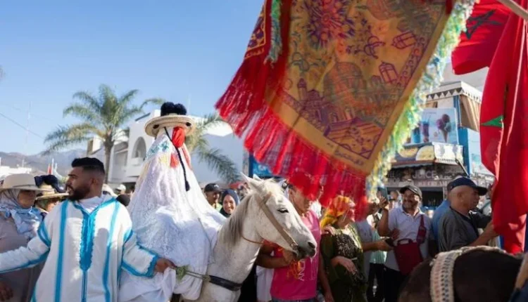 مهرجان غمارة يعود بقوة: فن، تراث ونجوم في قلب سطيحة