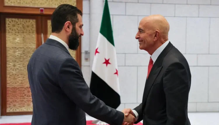 المبعوث الأميركي توم باراك يدعو لمحاسبة الحكومة السورية