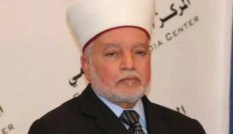 قوات الاحتلال الإسرائيلي تعتقل مفتي القدس بعد خطبة الجمعة في الأقصى