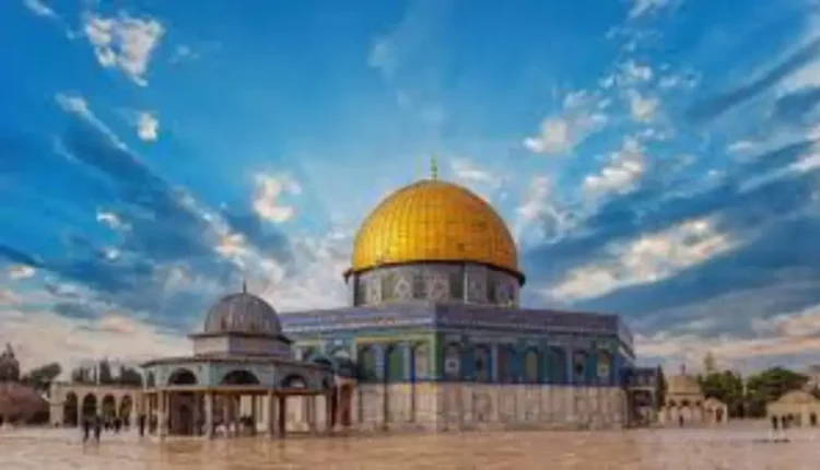الخارجية الفلسطينية تدين زيارة جونسون لمستوطنة "أريئيل" وتعتبرها انتهاكاً للقانون الدولي