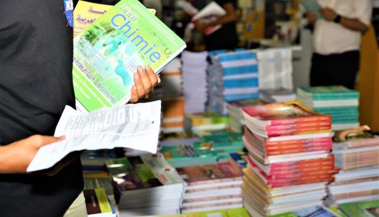 رابطة الكتبيين بالمغرب تدين انتهاكات دفتر التحملات وتطالب بتدخل عاجل