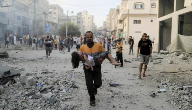 قطاع غزة :استشهاد 19 فلسطينيا وسط مخاوف من تصاعد الأزمة الإنسانية