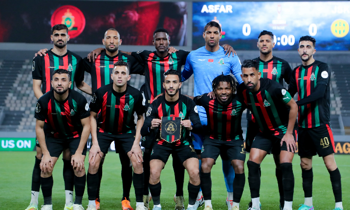 الجيش الملكي يقترب من التتويج بدوري أبطال إفريقيا بعد مسار مميز، ويواجه صنداونز في نهائي تاريخي منتظر.
