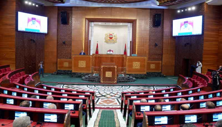 مجلس المستشارين يصادق على قانون تنظيم الصحافة