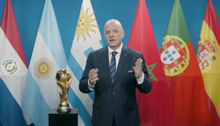 فيفا يدرس رفع عدد منتخبات كأس العالم 2030 إلى 64 منتخبًا