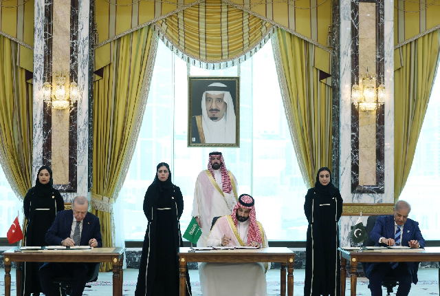 اتفاقية مكة للدفاع المشترك تجمع السعودية وتركيا وباكستان