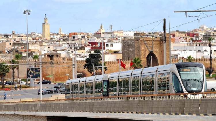 سلا تصادق على تأهيل المحاور الطرقية