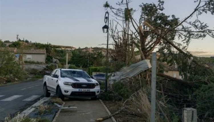 إعصار يضرب جنوب غرب فرنسا