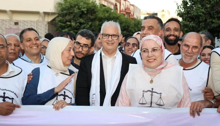 نزار بركة من القصر الكبير يطرح رؤية للقدرة الشرائية والعدالة المجالية