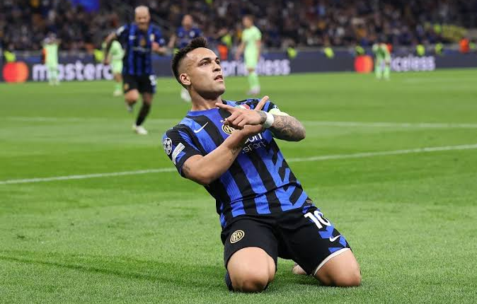 لاوتارو مارتينيز يقود إنتر للفوز على نابولي 3-2